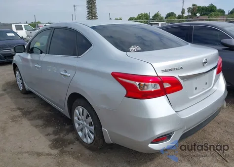 2017 Nissan Sentra S z USA, uszkodzony, nr VIN 3N1AB7AP0HY390587